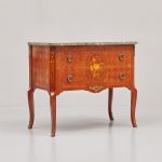 1045 8638 CHEST OF DRAWERS